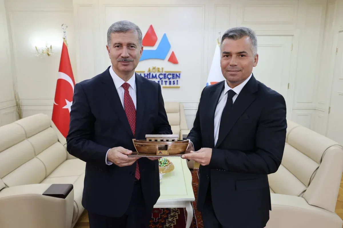 Rektör Gülçin’den Sempozyum Düzenleme Kurulu ve sekretarya personeline teşekkür