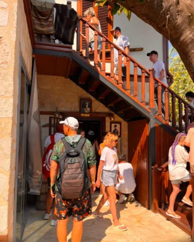 Kemer Kültür Evi’ne ziyaretçi akını