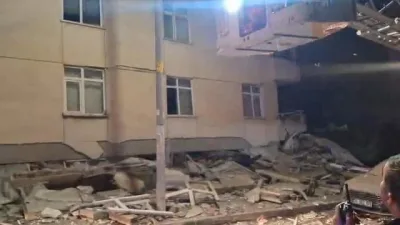 Maltepe’de bina çökmesi: 5 kişi sağ kurtarıldı