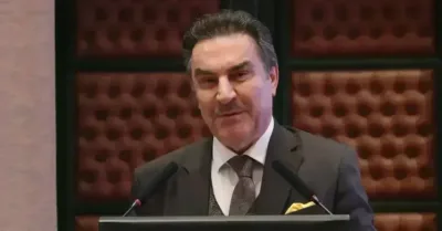 Prof. Dr. Zakir Avşar: “Kimsesizlerin kimsesi” olmak…