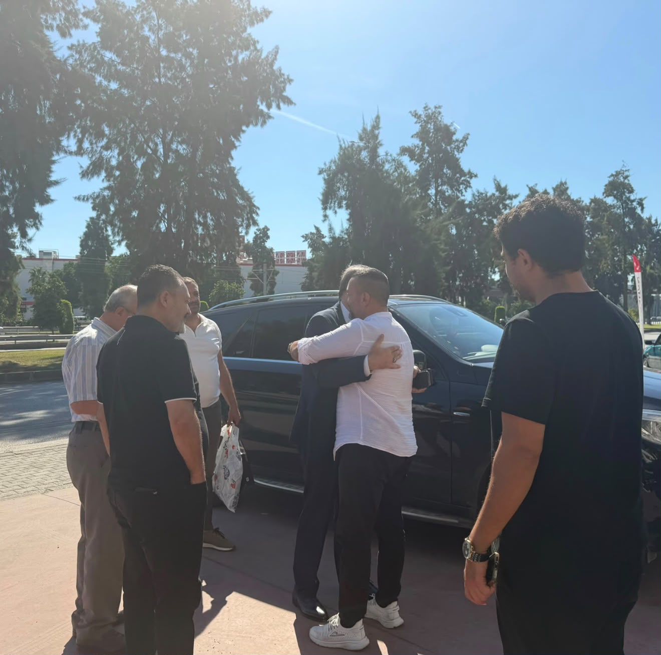 316145